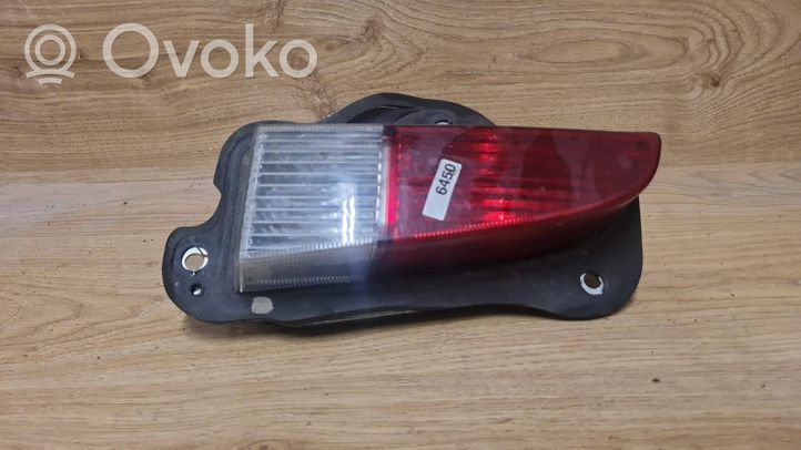 Hyundai Elantra Lampy tylnej klapy bagażnika 924012D