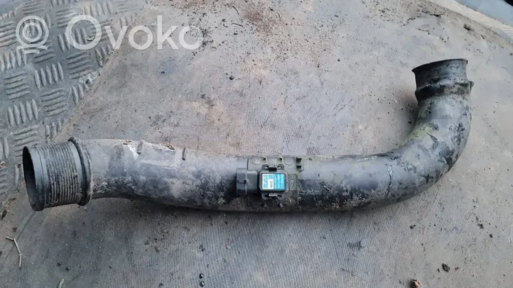 Volvo S40, V40 Tube d'admission de tuyau de refroidisseur intermédiaire 30620813