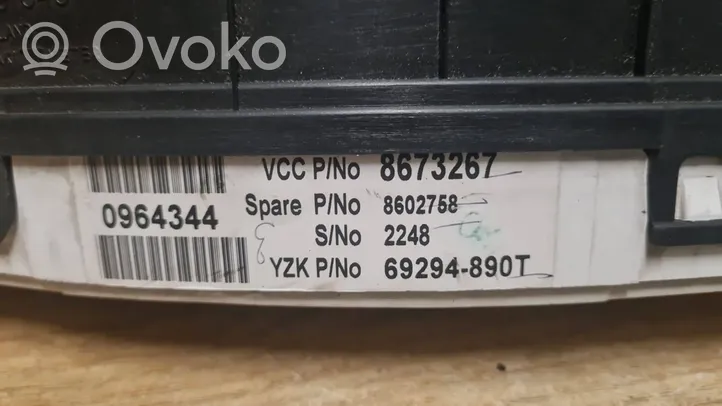 Volvo XC90 Spidometras (prietaisų skydelis) 8673267