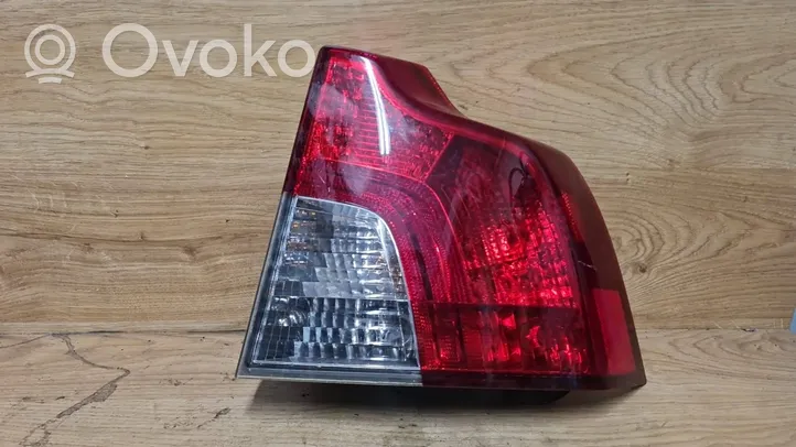 Volvo S40 Задний фонарь в кузове 31214607