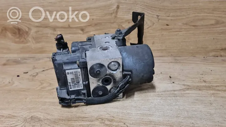 Volvo S40, V40 Блок ABS 0273004224