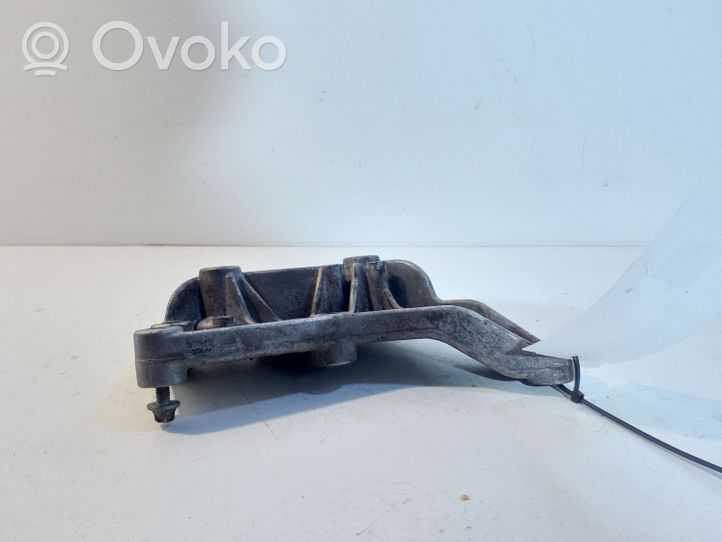 Mercedes-Benz C W205 Supporto di montaggio del motore (usato) A6510940039