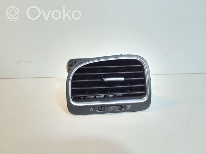 Volkswagen Golf VI Boczna kratka nawiewu deski rozdzielczej 5K0819709D