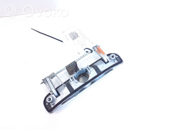 Volkswagen Polo IV 9N3 Griff Taster Öffner Heckklappe Kofferraumdeckel 6Q6827565G