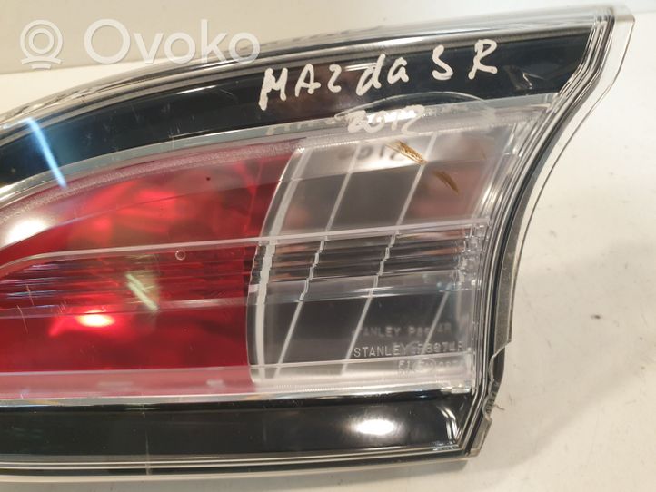 Mazda 3 II Lampy tylnej klapy bagażnika BBN7513F0K2442