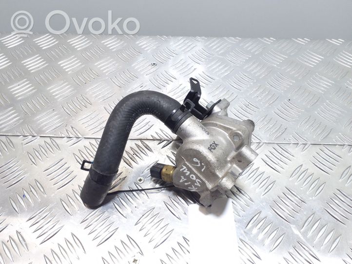 KIA Soul Thermostat/thermostat housing 