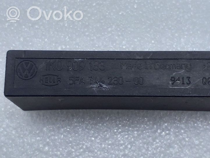 Volkswagen PASSAT CC Antenna comfort per interno 1K0909133