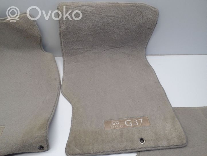 Infiniti G37 Zestaw dywaników samochodowych G49001NM