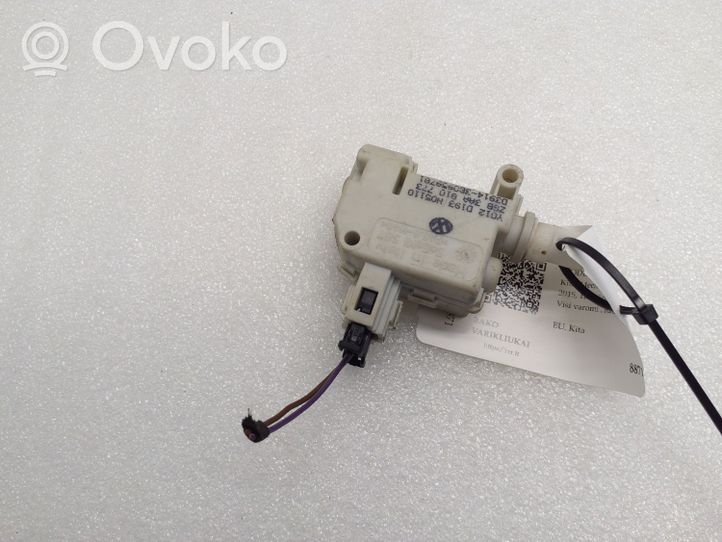 Volkswagen PASSAT B7 Fuel tank cap lock motor 3B0959781