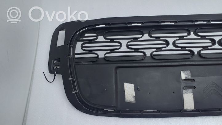 Citroen C3 Grotelės priekinės 9812061877