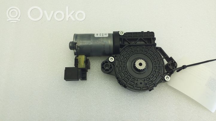 Mercedes-Benz A W176 Sunroof motor/actuator 0390200101