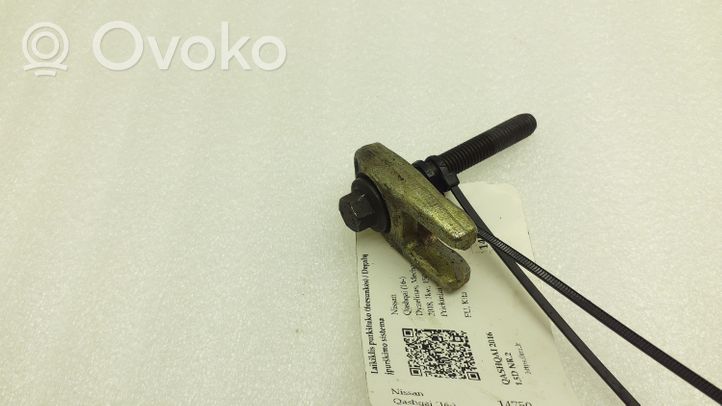 Nissan Qashqai Support de pince d'injecteur de carburant 