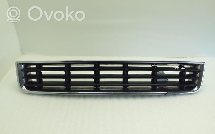 Audi A8 S8 D3 4E Grille inférieure de pare-chocs avant 4E0807683A