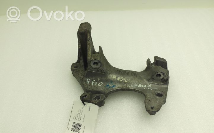 Nissan Micra K14 Supporto del generatore/alternatore 117104394R