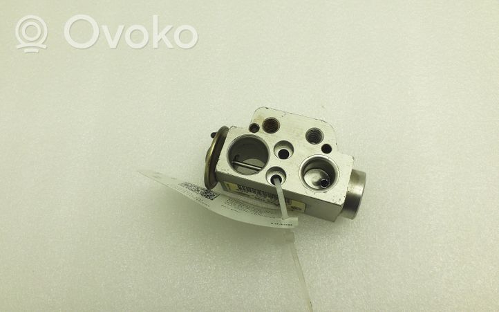 Volkswagen Transporter - Caravelle T5 Air conditioning (A/C) expansion valve 7H0820712A