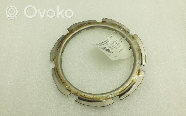 Porsche Cayenne (92A) Anello/dado di bloccaggio della vite della pompa del carburante nel serbatoio 16658040