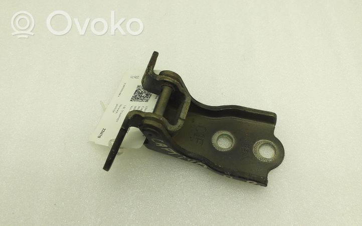 Chevrolet Captiva Front door upper hinge 