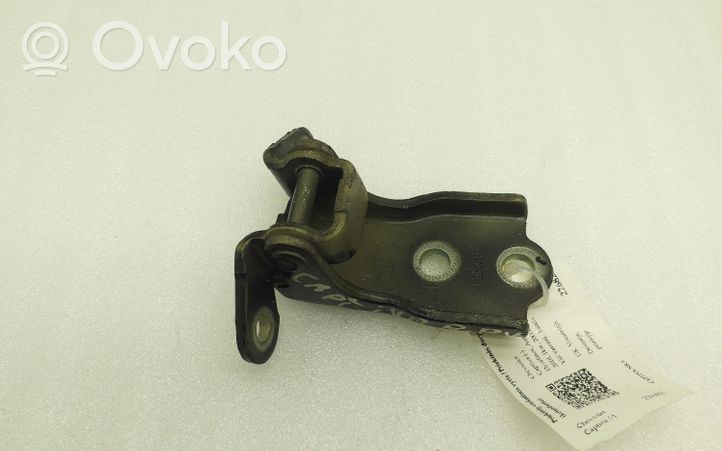 Chevrolet Captiva Front door upper hinge 