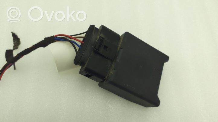 Volkswagen Golf Sportsvan Degvielas sūkņa vadības bloks 5Q0906093A