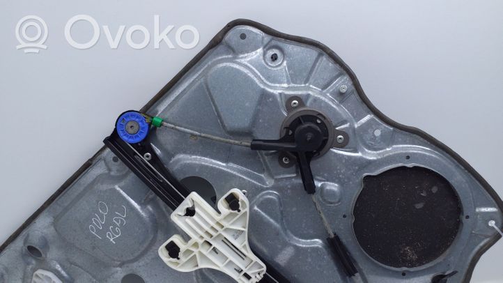 Volkswagen Polo IV 9N3 Rear door manual window regulator 6Q6839756