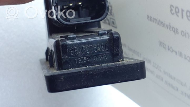 Citroen C4 III e-C4 Lampa oświetlenia tylnej tablicy rejestracyjnej 9815225980