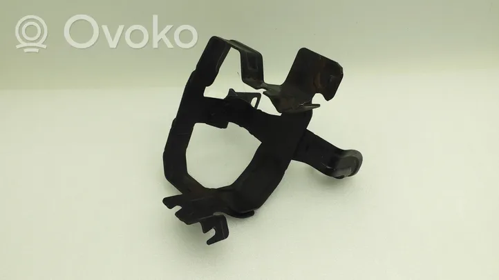 Volvo XC60 Power steering pump mounting bracket 31280634