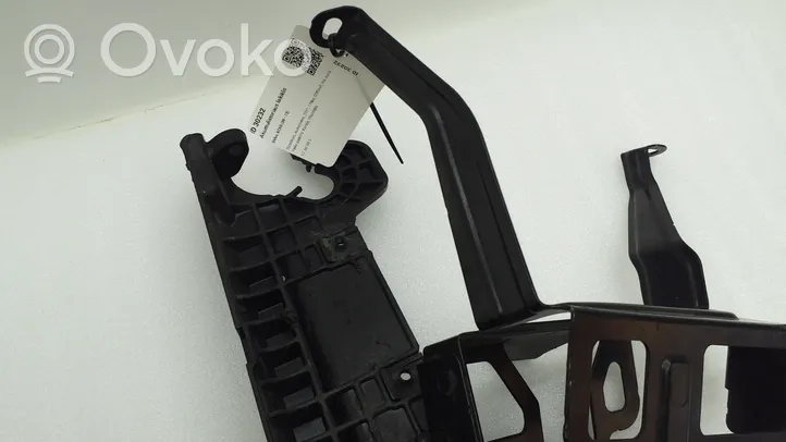 Volvo XC60 Battery bracket 31298096