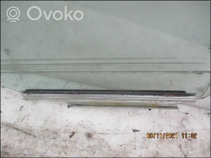 Suzuki Swift aizmugurējo durvju stikls 8454168L00000