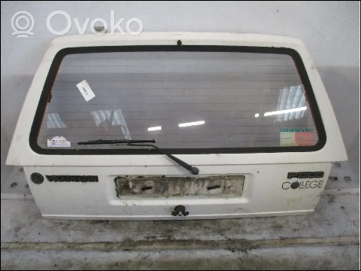 Volkswagen Polo II 86C 2F Takaluukun/tavaratilan kansi 867827025H