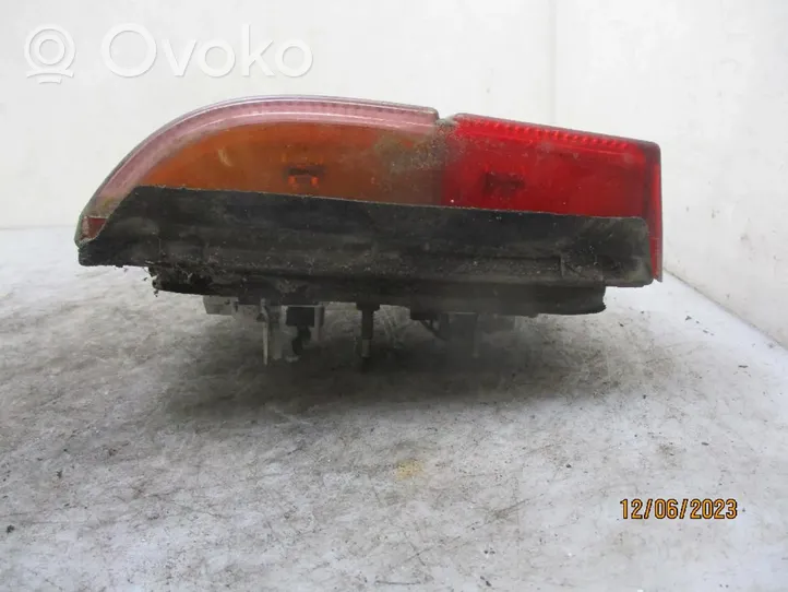 Peugeot 205 Lampa tylna 635082