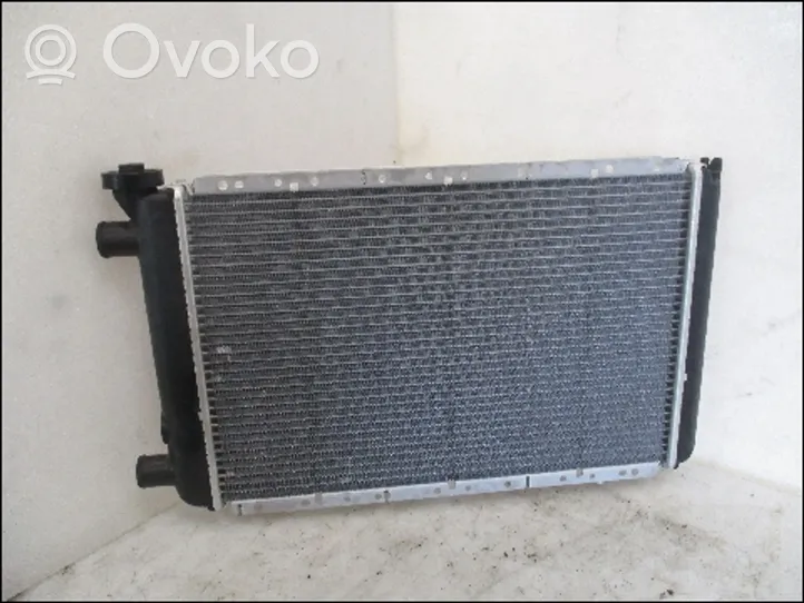 Renault Trafic I Radiateur de refroidissement 7701396218