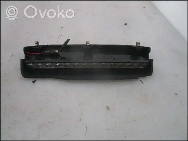 Opel Corsa C Trzecie światło stop 24416515