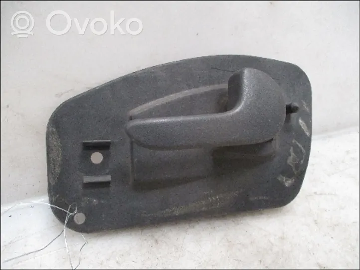 Opel Corsa C Galinė atidarymo rankenėlė vidinė 13122299