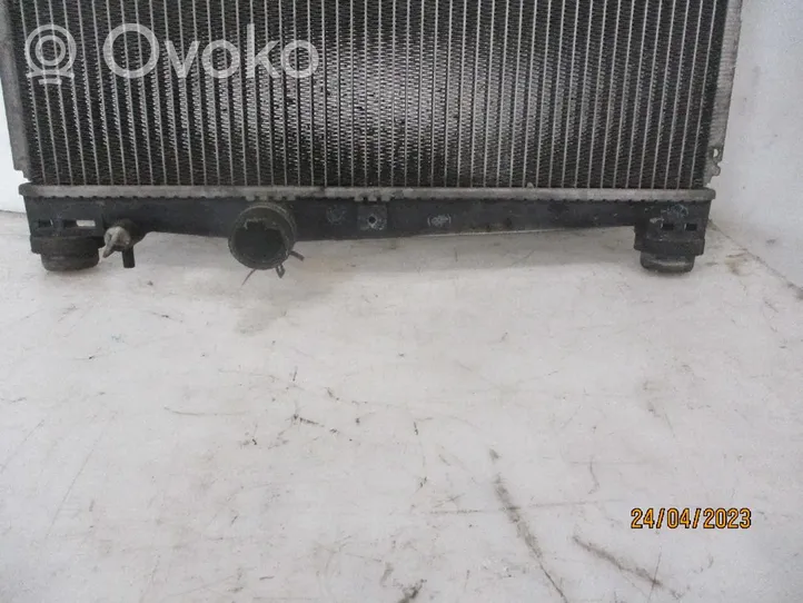 Toyota Yaris Radiateur de refroidissement 164000J010