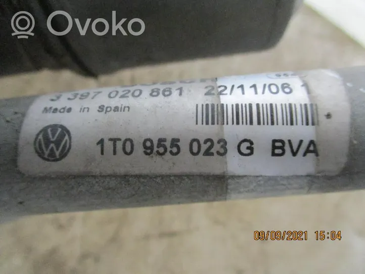 Volkswagen Touran I Etupyyhkimen vivusto ja moottori 1T0955023G