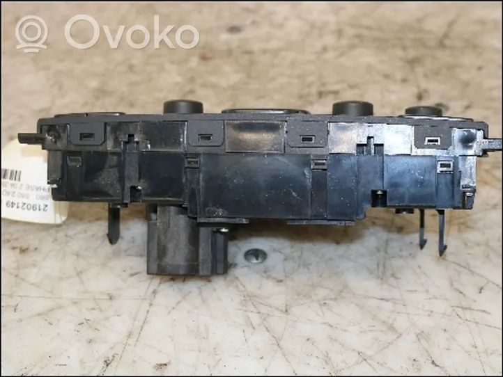 Volvo S60 Climate control unit 3074602205W22E03