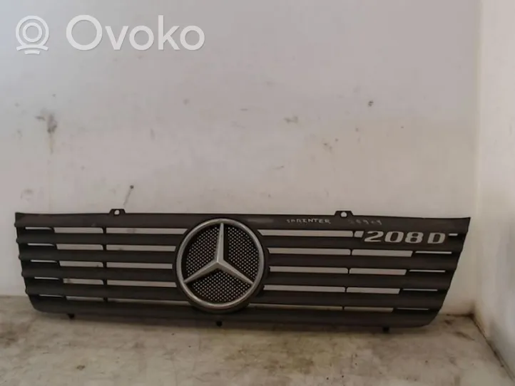 Mercedes-Benz Sprinter W901 W902 W903 W904 Atrapa chłodnicy / Grill 9018800183