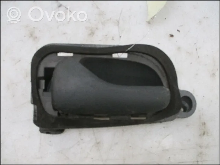 Renault Safrane Klamka wewnętrzna drzwi tylnych 7700816564