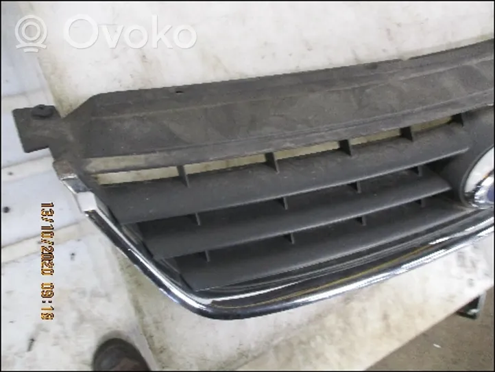 Ford C-MAX I Front grill 1507918