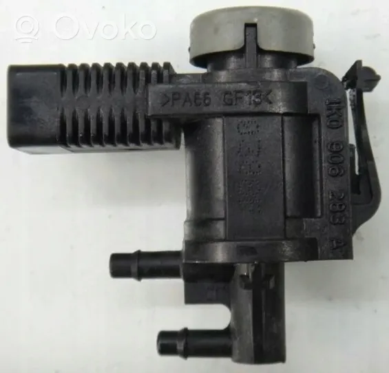 Volkswagen Touran I Vacuum valve 3246519