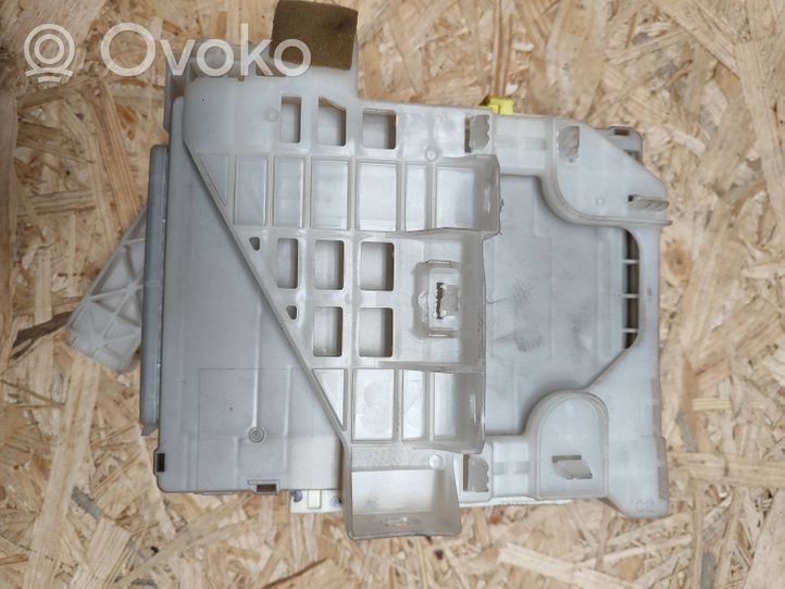 Toyota Prius (XW30) Modulo comfort/convenienza 8922147140