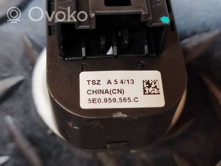 Skoda Octavia Mk3 (5E) Przycisk regulacji lusterek bocznych 5E0959565C
