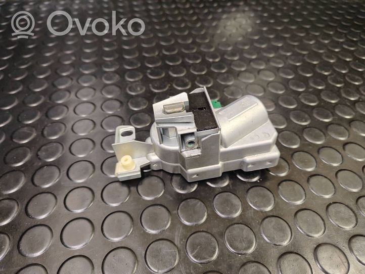 Volvo S60 Blocchetto del volante P31340734