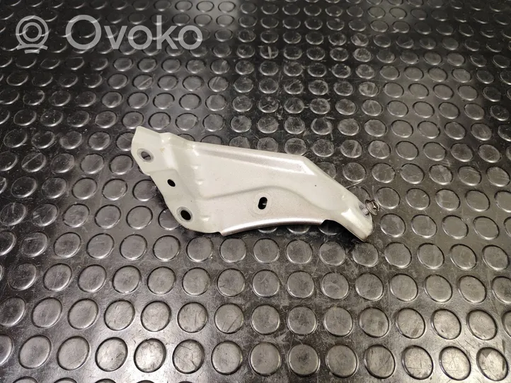 Citroen C4 Aircross Fender mounting bracket 