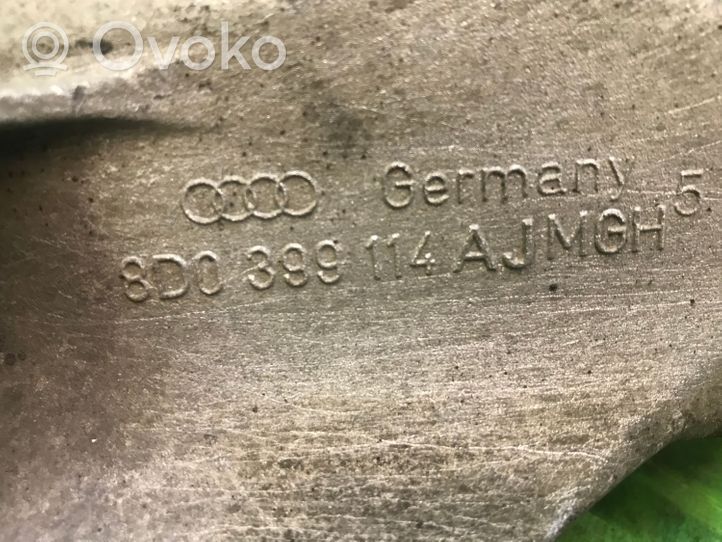 Audi A4 S4 B5 8D Łapa / Mocowanie skrzyni biegów 8D0399114AJ