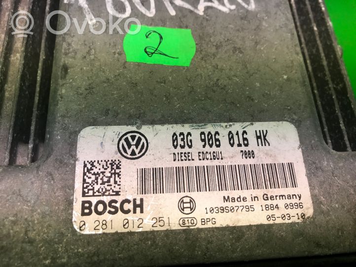 Volkswagen Golf Plus Motora vadības bloka ECU 03G906016HK