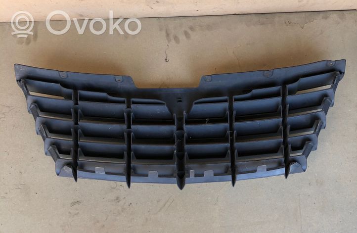 Chrysler Voyager Maskownica / Grill / Atrapa górna chłodnicy 04857960AA