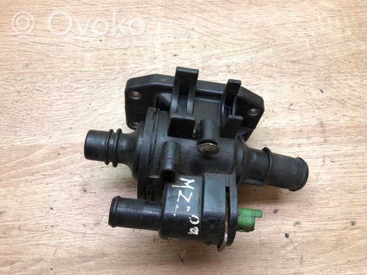 Mazda 2 Termostat / Obudowa termostatu 9654393880