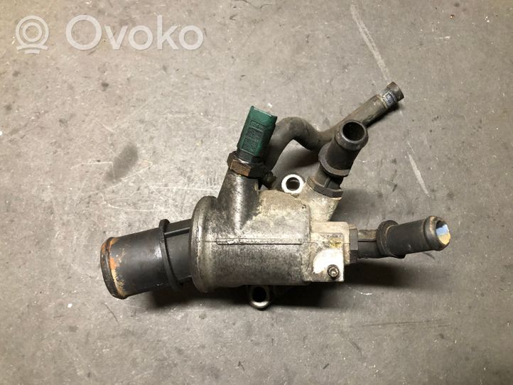 Opel Astra H Termostat / Obudowa termostatu 55203388