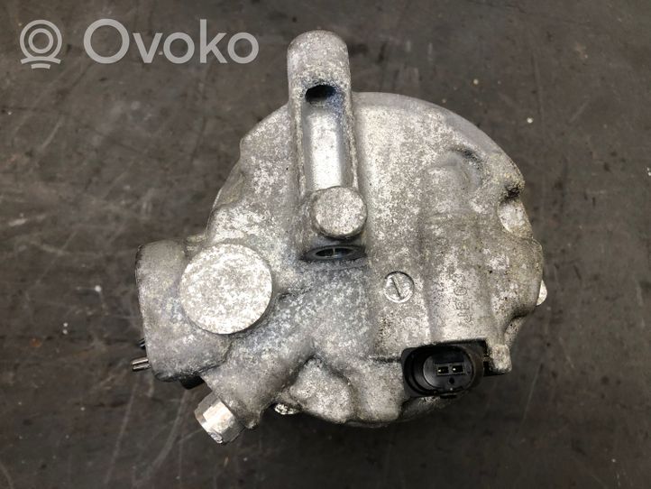 Audi Q2 - Ilmastointilaitteen kompressorin pumppu (A/C) 5Q0816803D